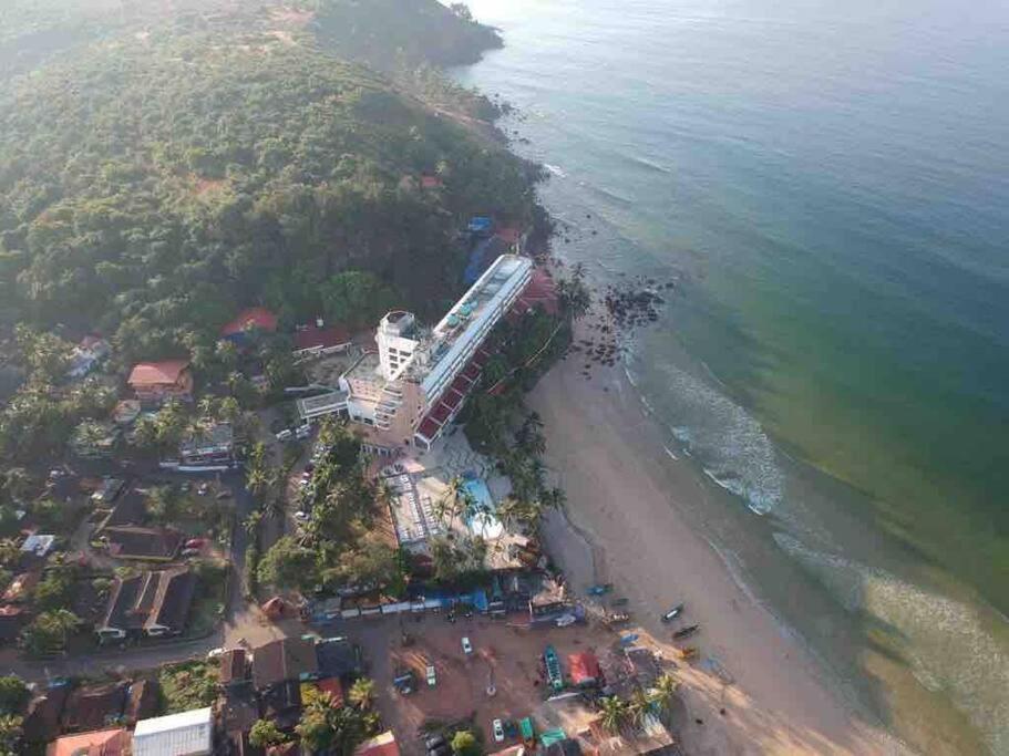 Valerys Nest Bogmalo - Private Villa Near The Beach And Dabolim Airport Exterior photo