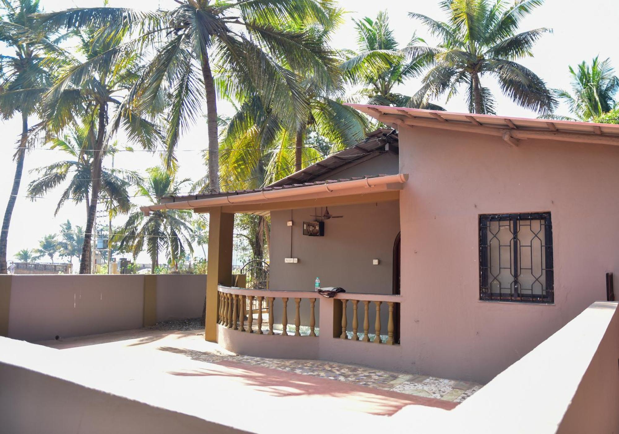 Valerys Nest Bogmalo - Private Villa Near The Beach And Dabolim Airport Exterior photo